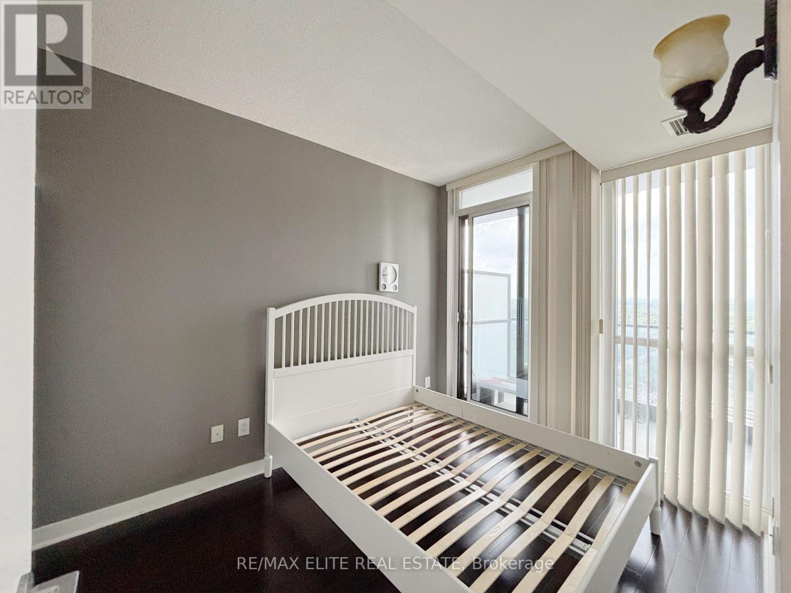 29 Singer Court, Toronto, Ontario  M2K 0B3 - Photo 8 - C13509786