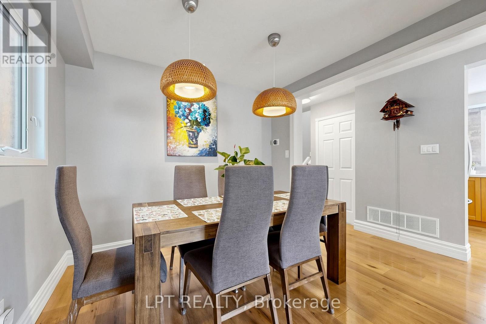 30 Pentland Crescent, Vaughan, Ontario  L6A 1T5 - Photo 6 - N13509766