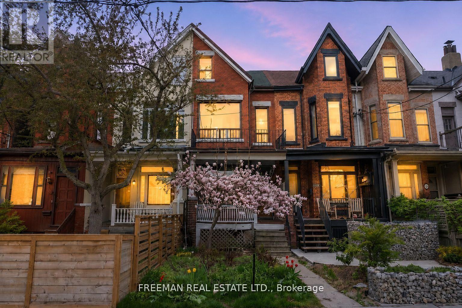 116 BRUNSWICK AVENUE, Toronto, Ontario