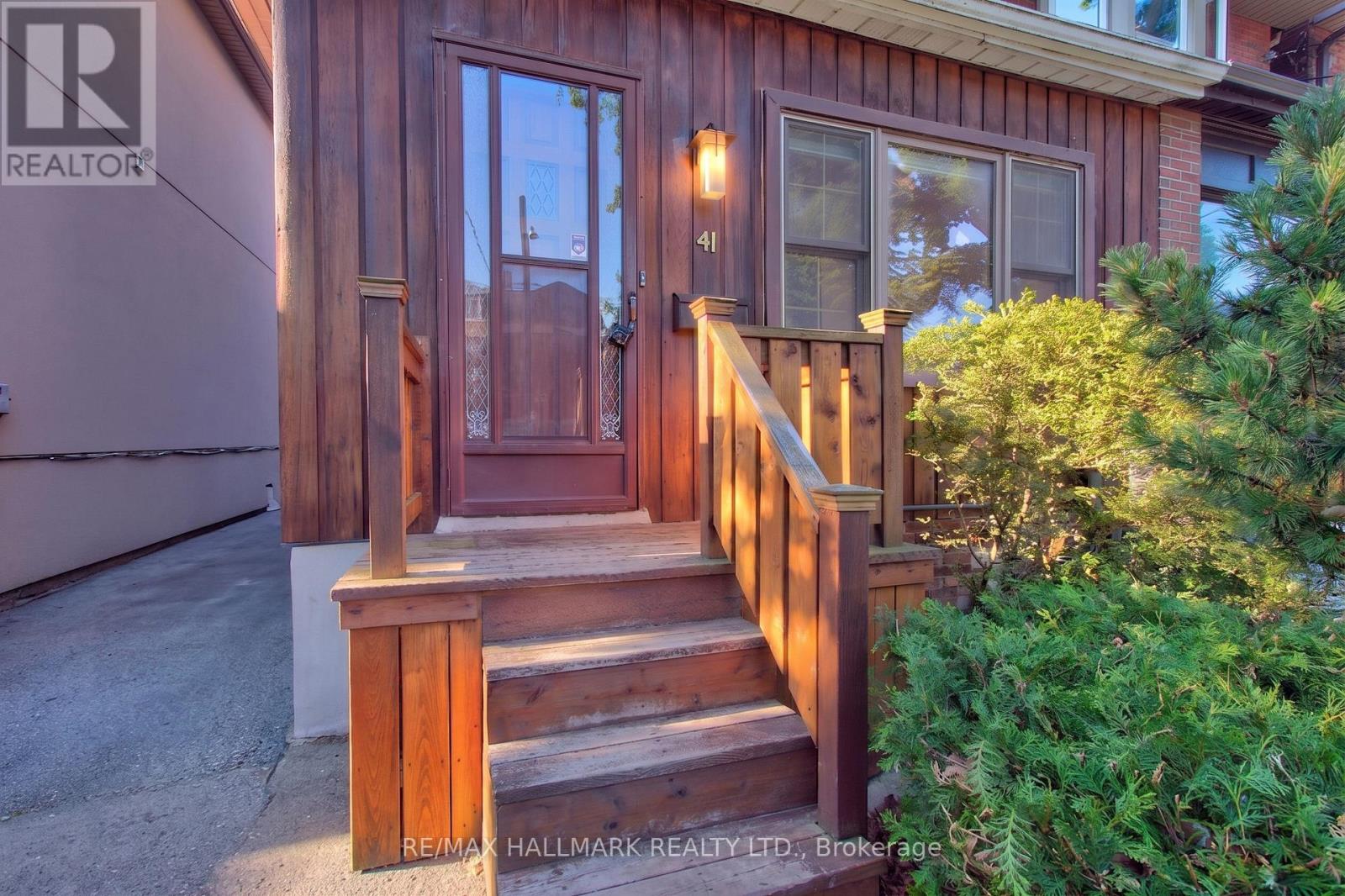 41 DIXON AVENUE, Toronto, Ontario