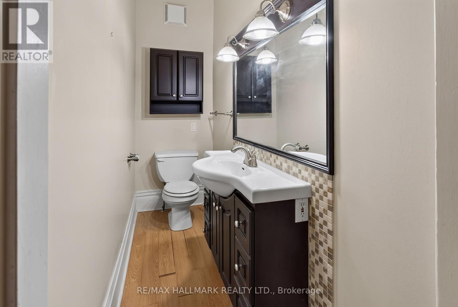 41 Dixon Avenue, Toronto, Ontario  M4L 1N4 - Photo 16 - E13509808