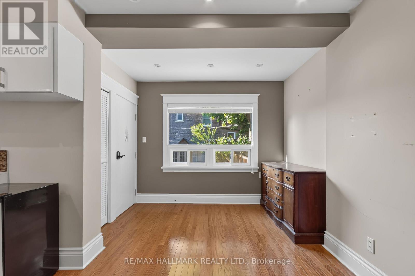 41 Dixon Avenue, Toronto, Ontario  M4L 1N4 - Photo 23 - E13509808