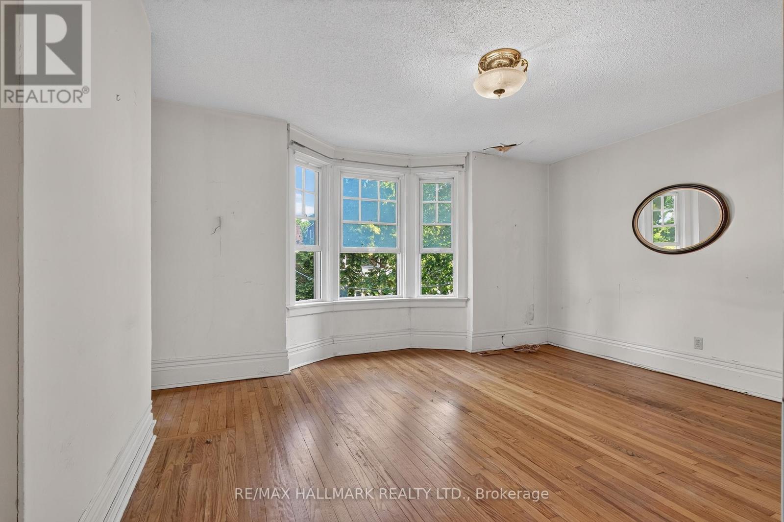 41 Dixon Avenue, Toronto, Ontario  M4L 1N4 - Photo 28 - E13509808