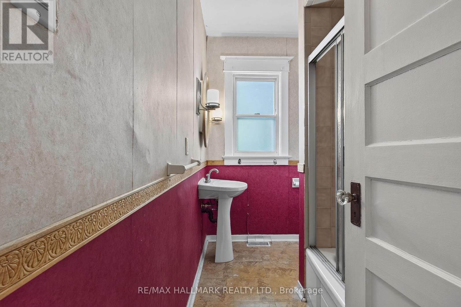 41 Dixon Avenue, Toronto, Ontario  M4L 1N4 - Photo 31 - E13509808