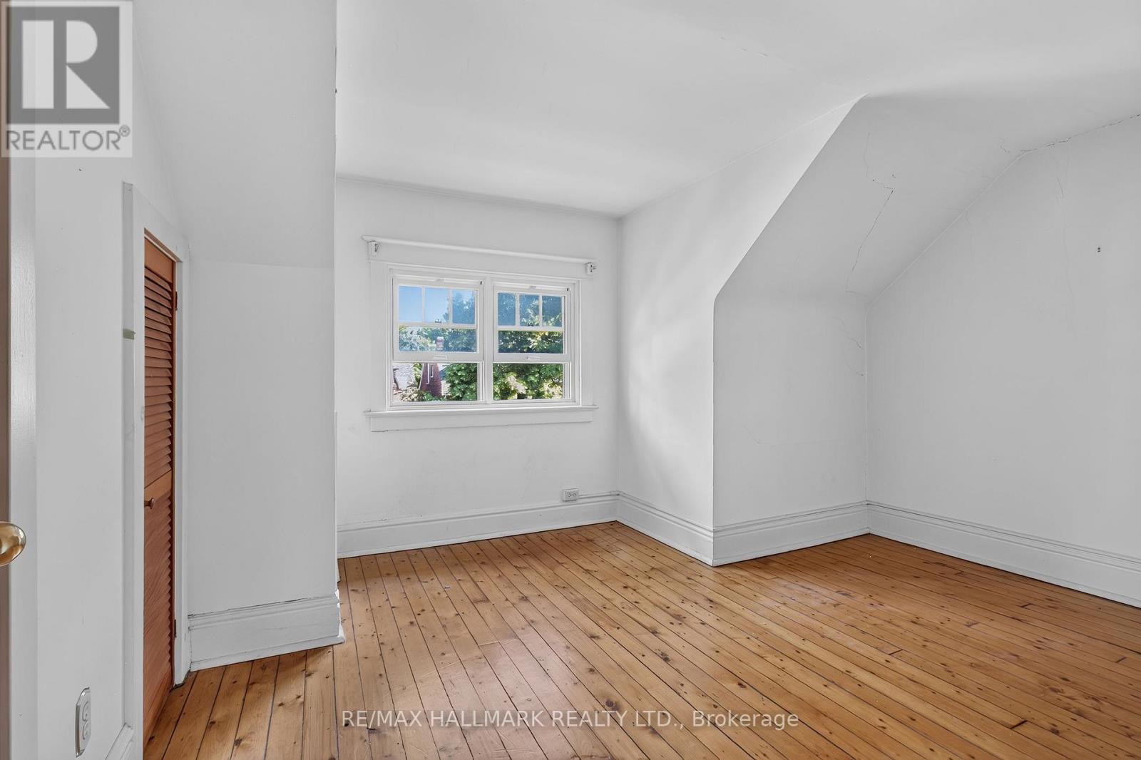 41 Dixon Avenue, Toronto, Ontario  M4L 1N4 - Photo 35 - E13509808