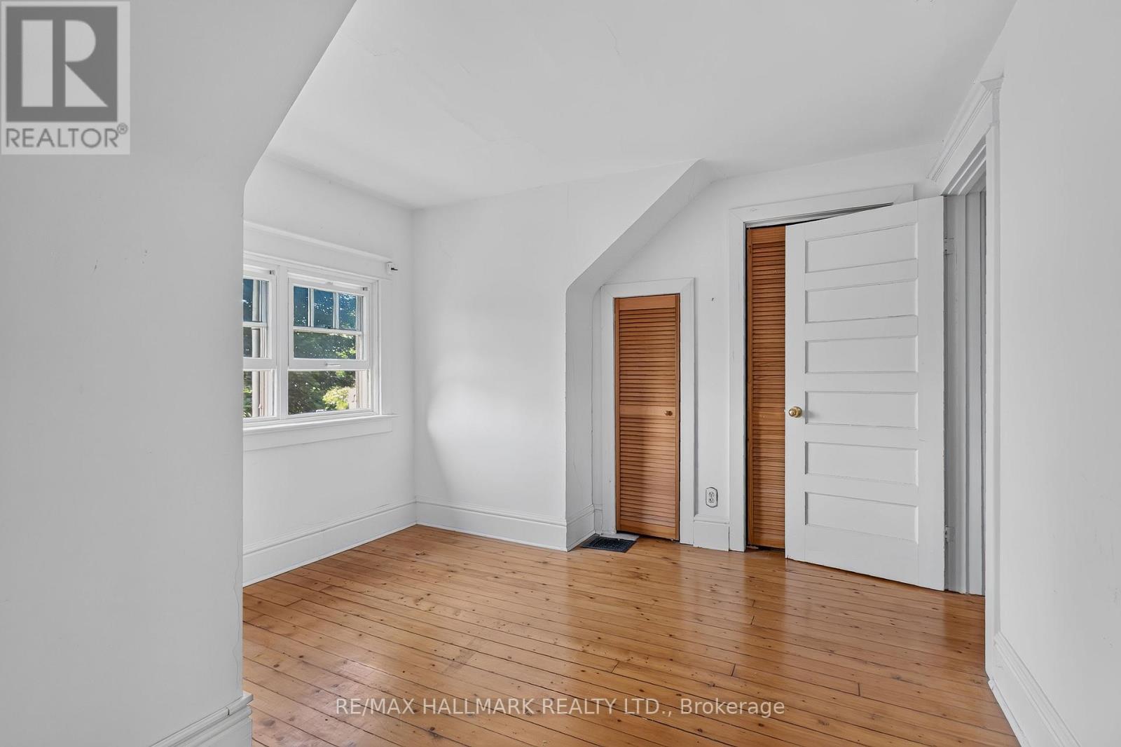 41 Dixon Avenue, Toronto, Ontario  M4L 1N4 - Photo 37 - E13509808