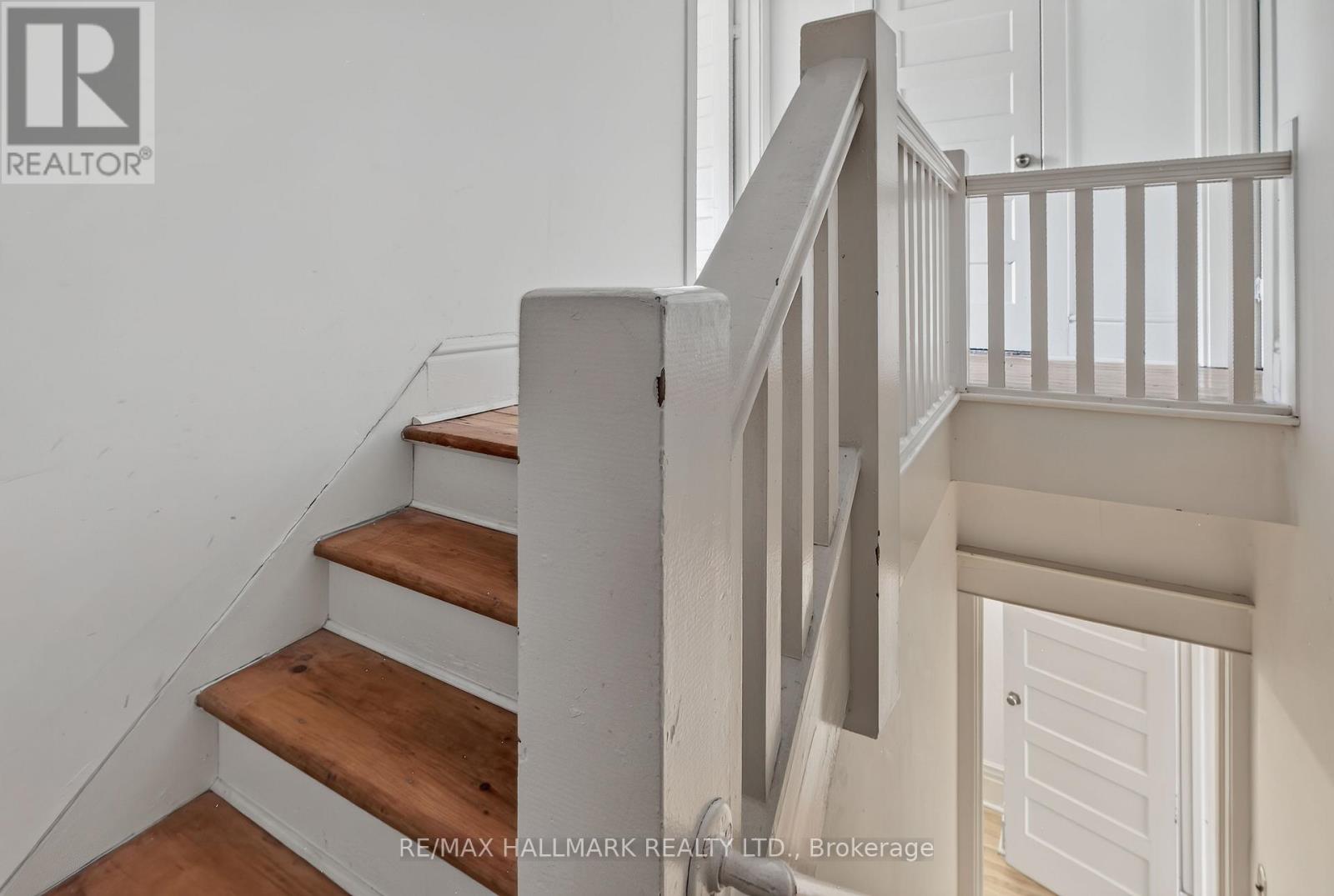 41 Dixon Avenue, Toronto, Ontario  M4L 1N4 - Photo 41 - E13509808
