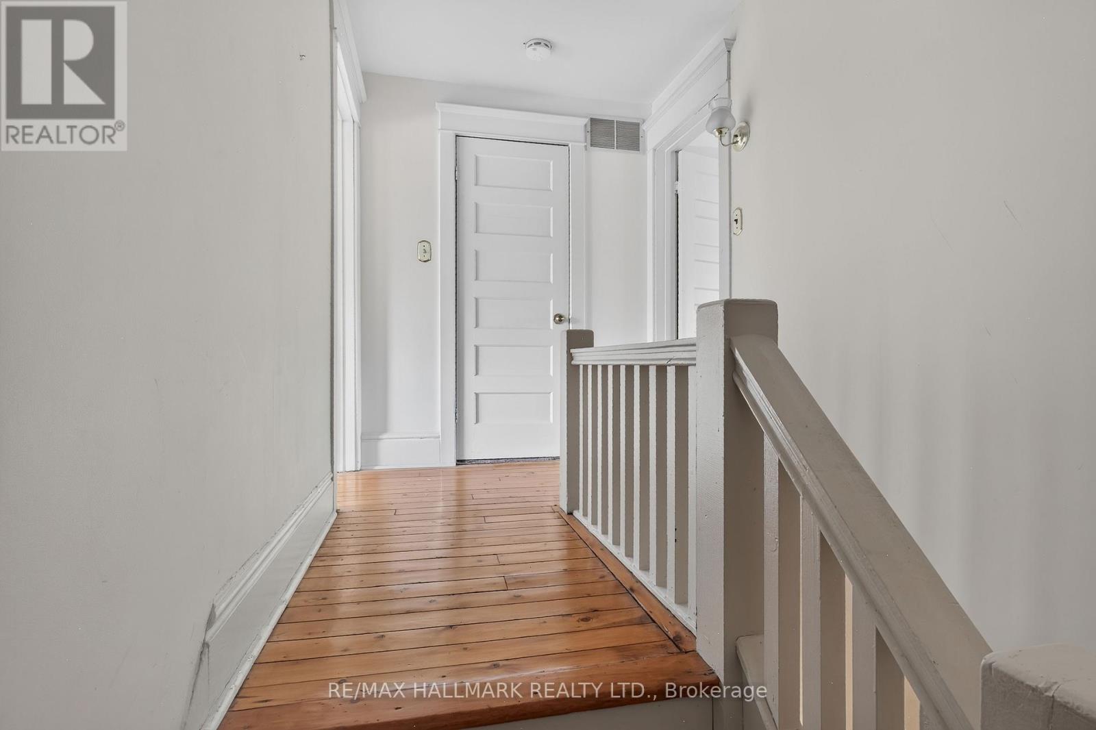 41 Dixon Avenue, Toronto, Ontario  M4L 1N4 - Photo 42 - E13509808