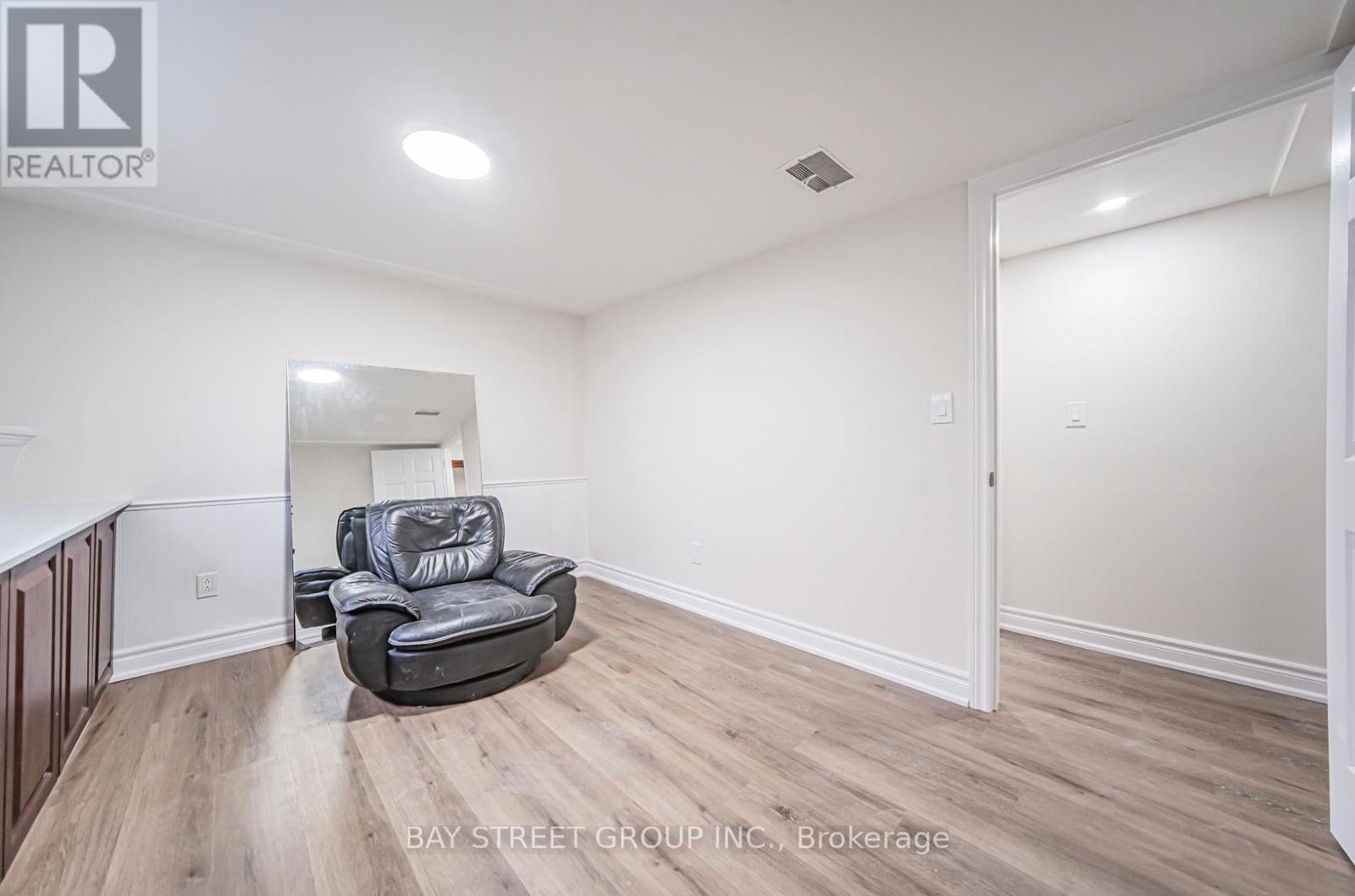 Basement - 538 Queens Drive, Toronto, Ontario  M6L 1M8 - Photo 17 - W13509816