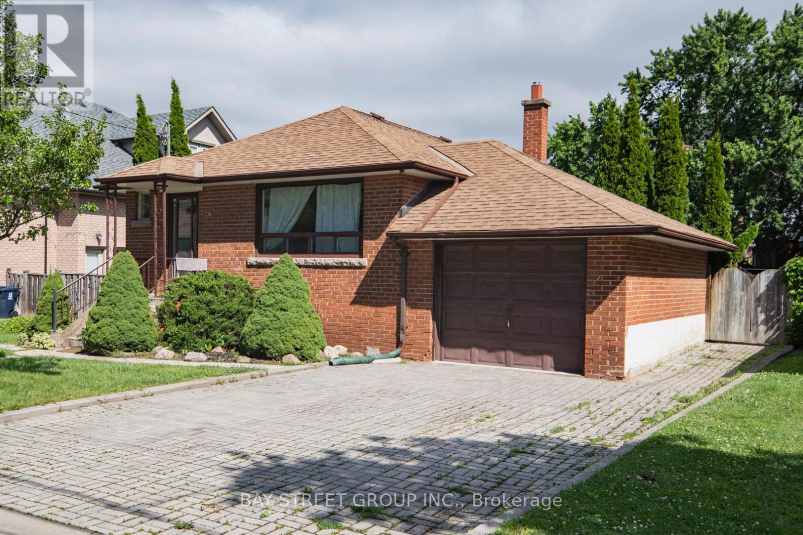 Basement - 538 Queens Drive, Toronto, Ontario  M6L 1M8 - Photo 2 - W13509816