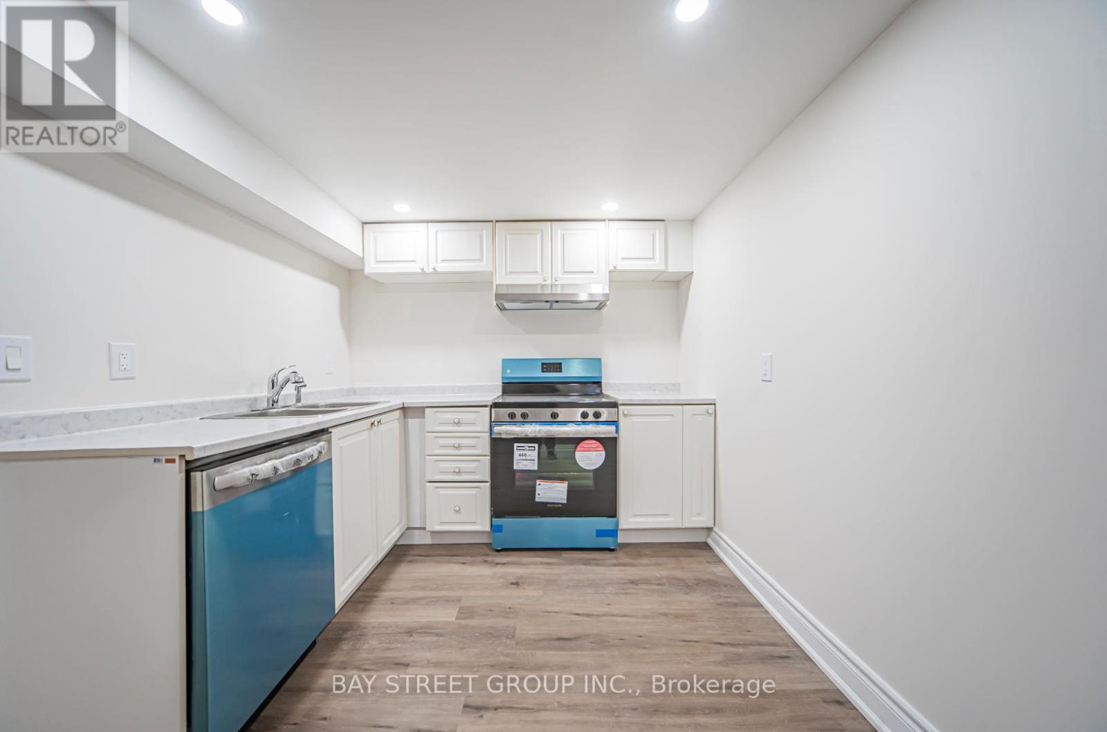 Basement - 538 Queens Drive, Toronto, Ontario  M6L 1M8 - Photo 8 - W13509816