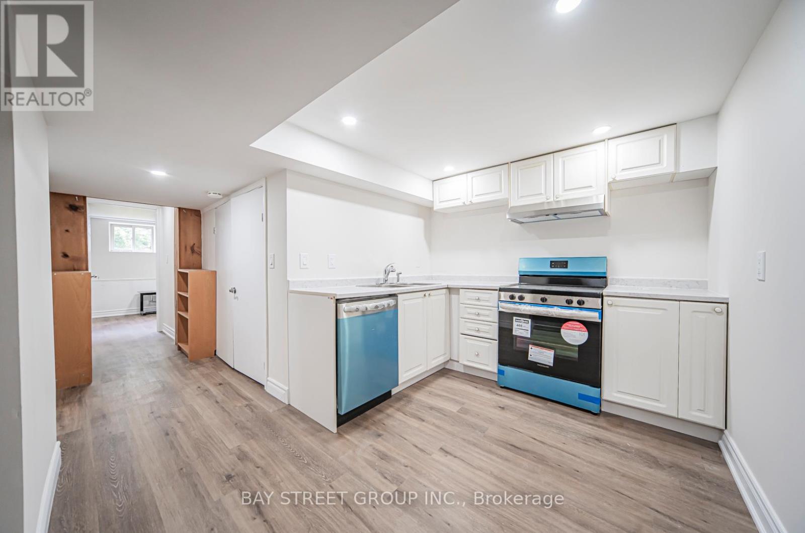 Basement - 538 Queens Drive, Toronto, Ontario  M6L 1M8 - Photo 9 - W13509816