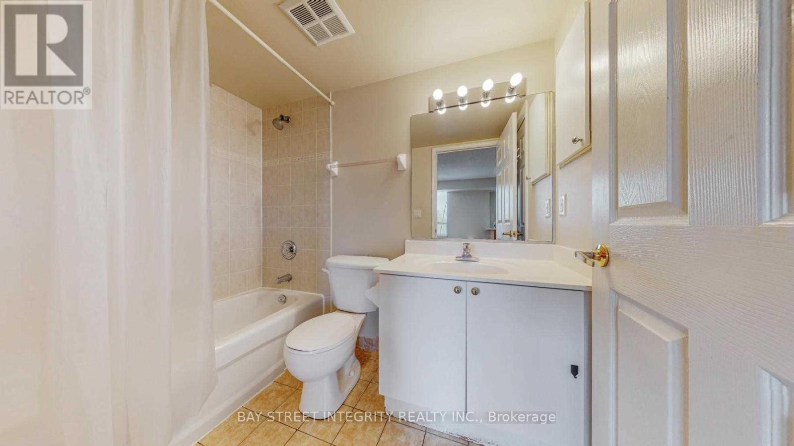 605 - 5940 Yonge Street, Toronto, Ontario  M2M 3V9 - Photo 3 - C13509828