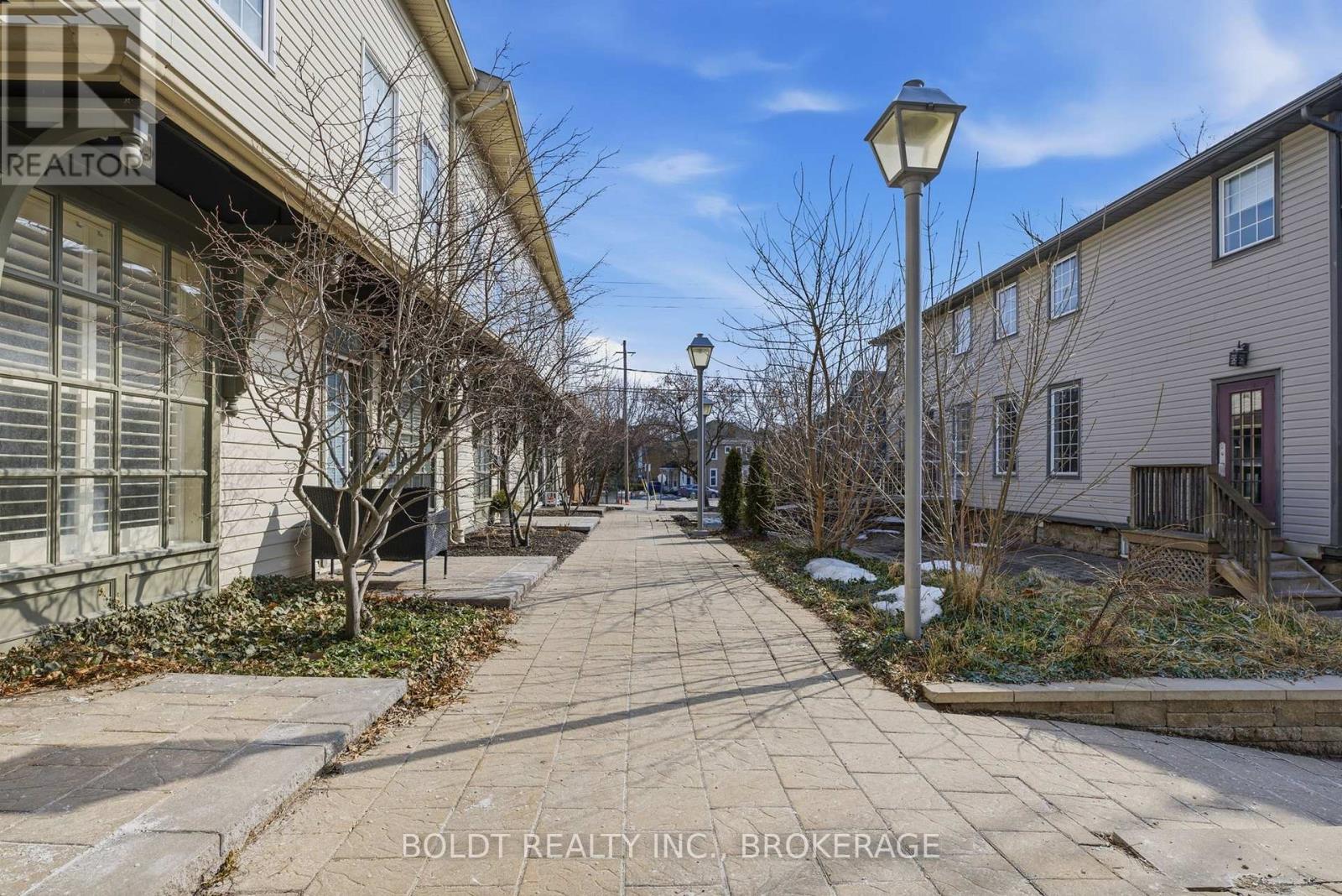 8 - 49 ONTARIO STREET, Grimsby, Ontario
