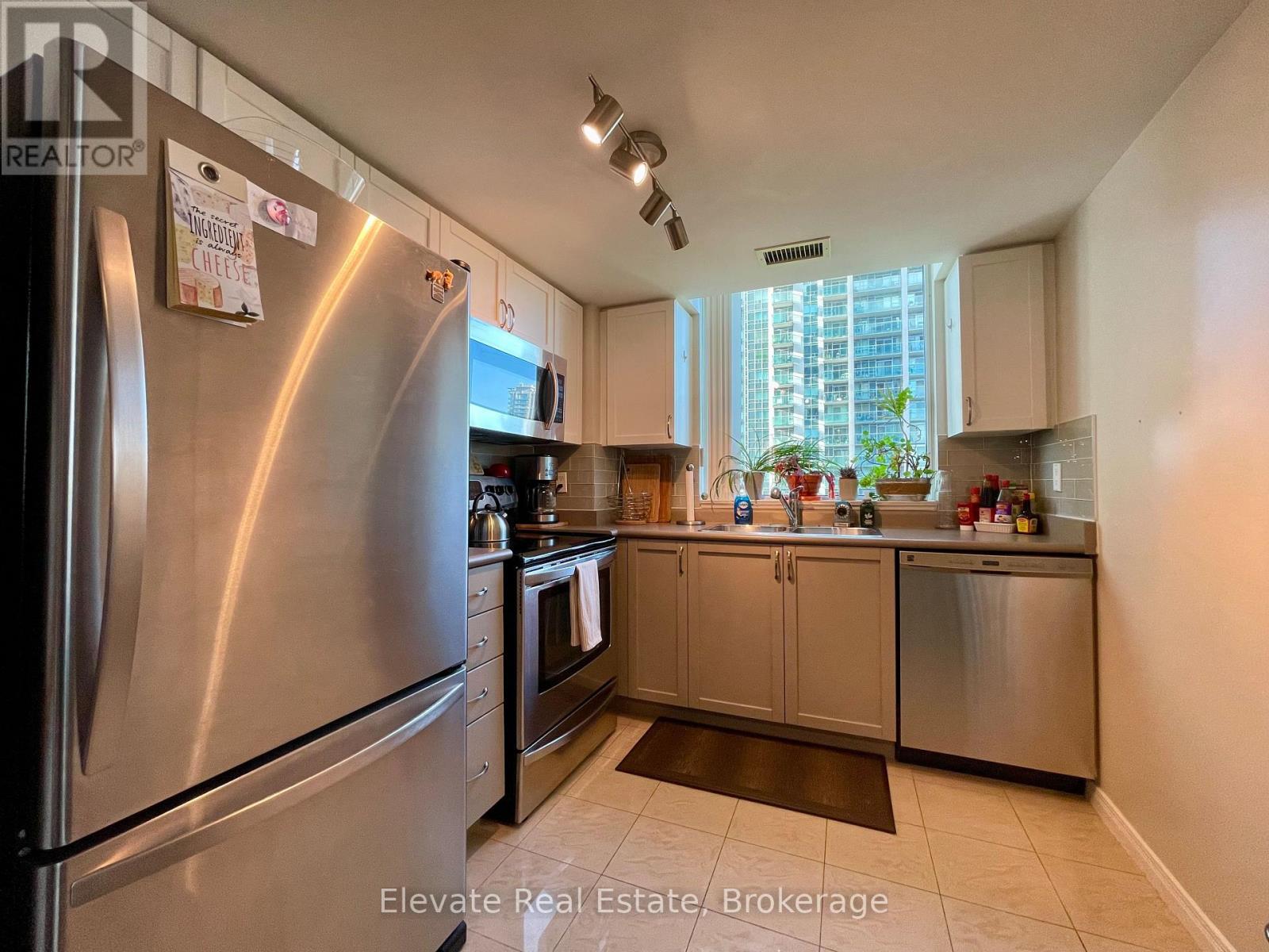 811 - 28 Harrison Garden Boulevard, Toronto, Ontario  M2N 7B5 - Photo 13 - C13509862