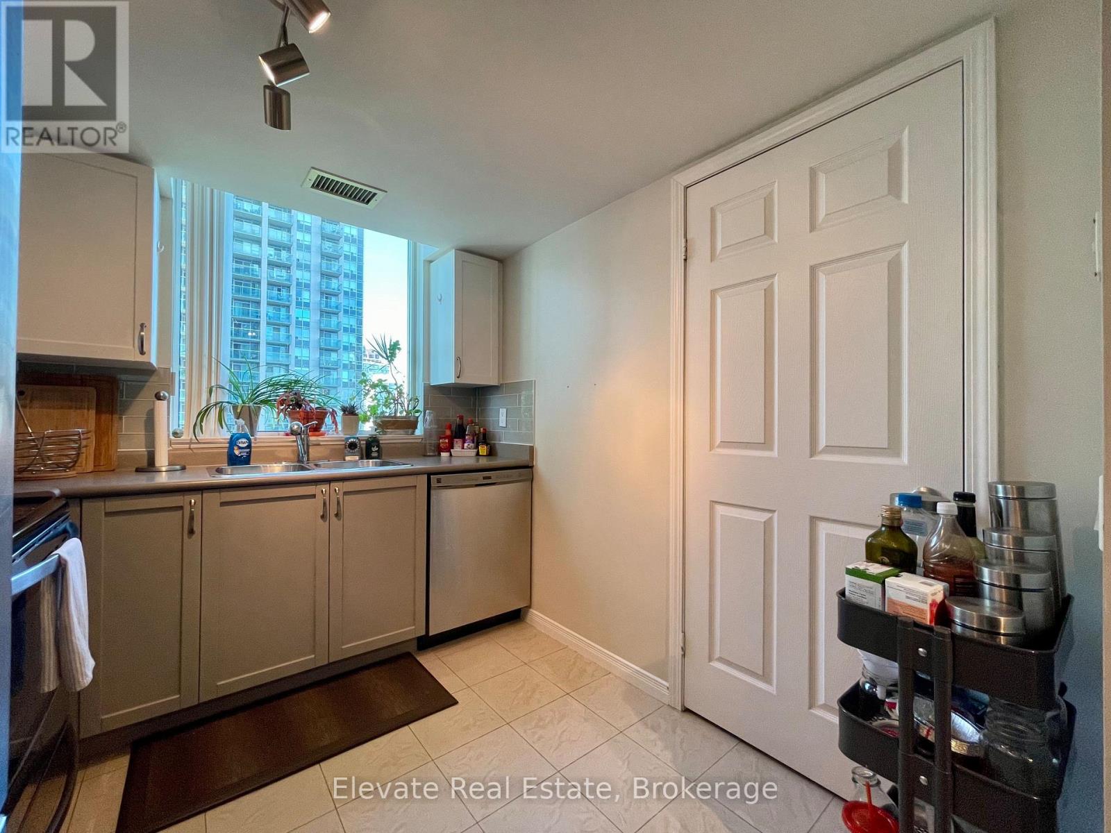 811 - 28 Harrison Garden Boulevard, Toronto, Ontario  M2N 7B5 - Photo 14 - C13509862