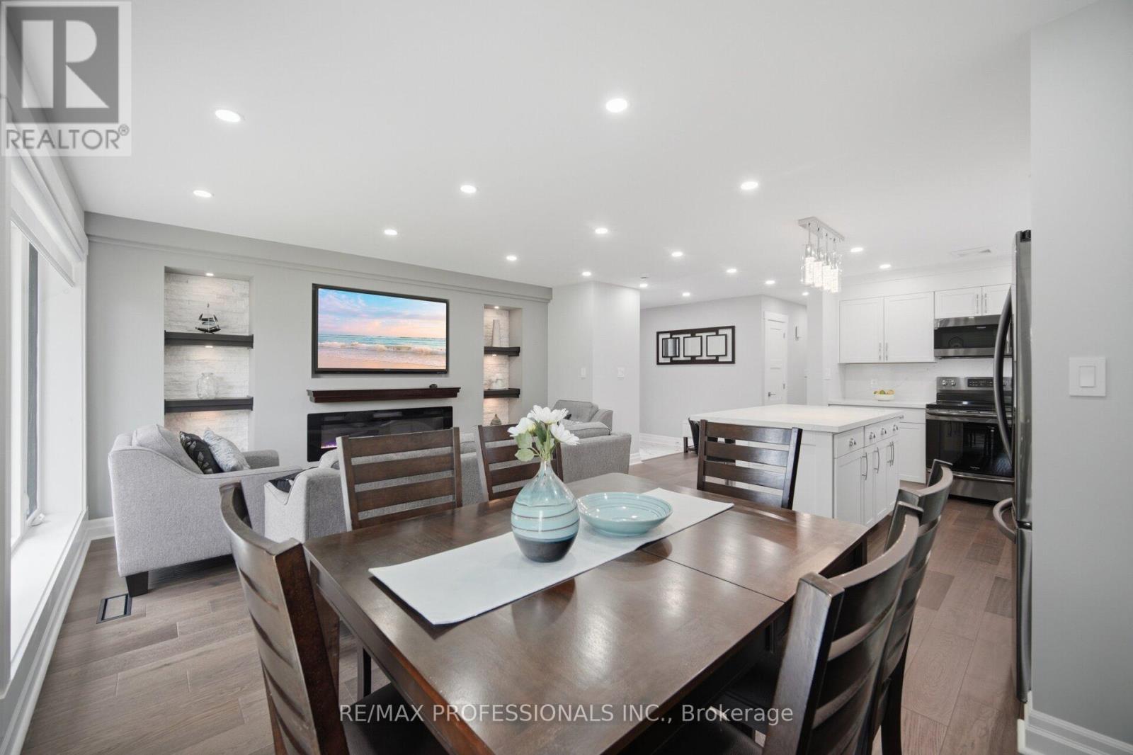 9 Tynevale Drive, Toronto, Ontario  M9R 2B3 - Photo 10 - W13509864