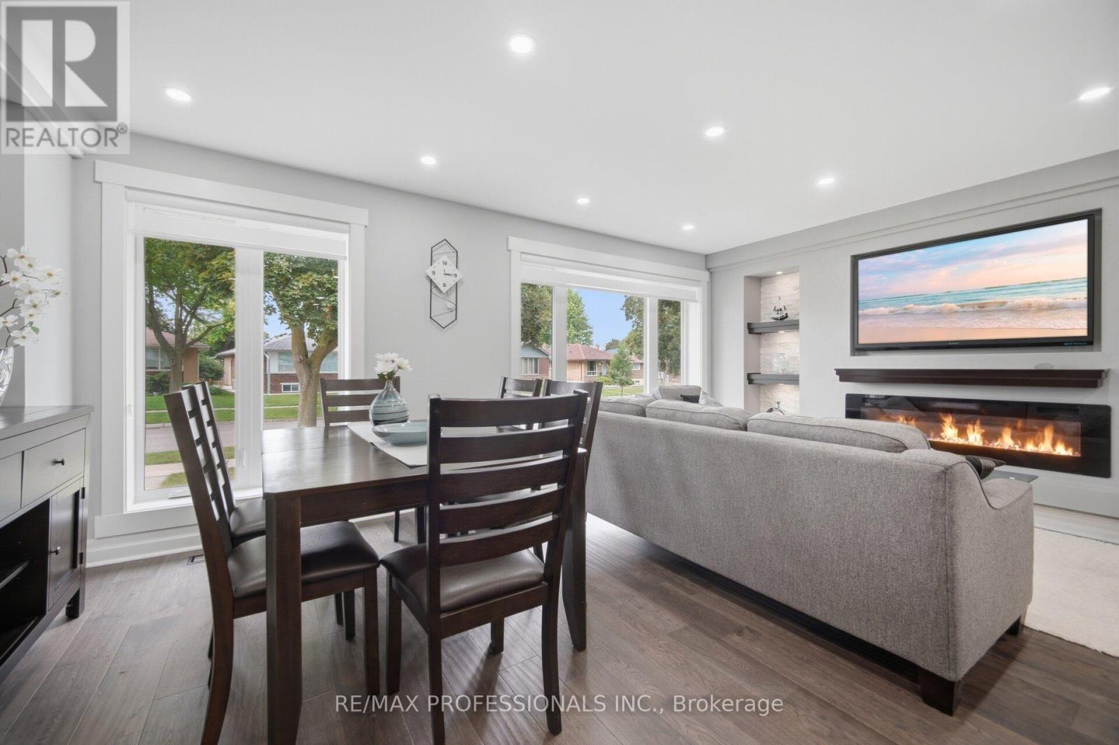 9 Tynevale Drive, Toronto, Ontario  M9R 2B3 - Photo 11 - W13509864