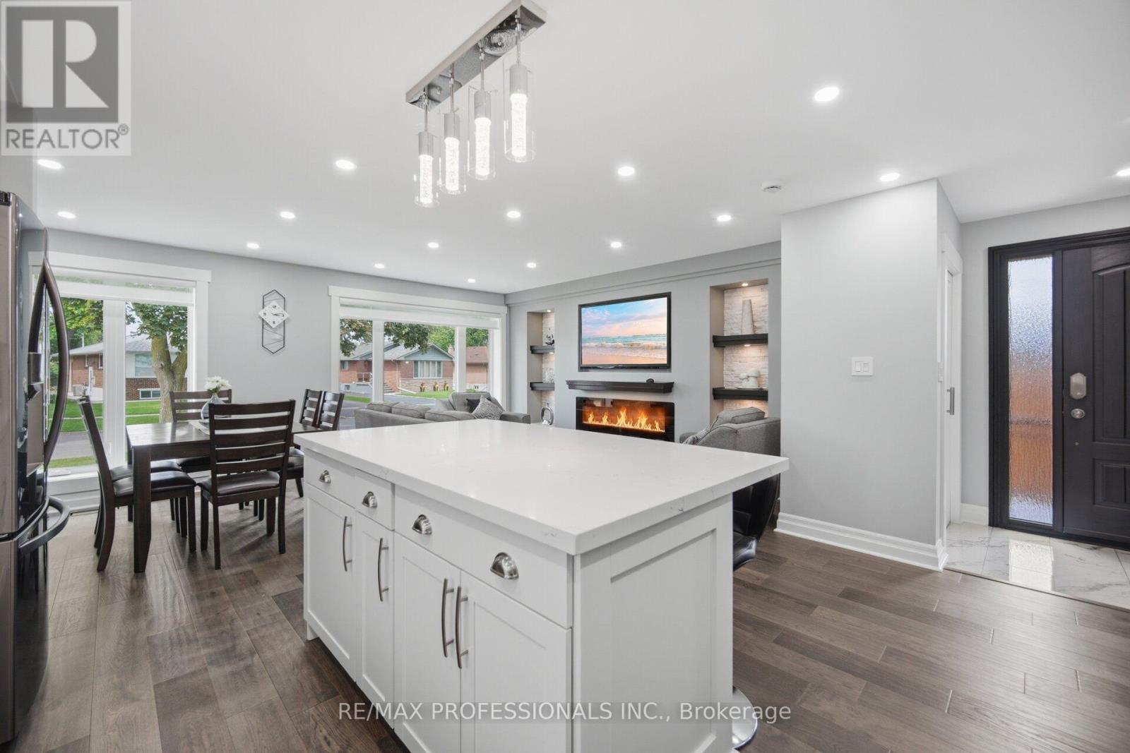 9 Tynevale Drive, Toronto, Ontario  M9R 2B3 - Photo 17 - W13509864
