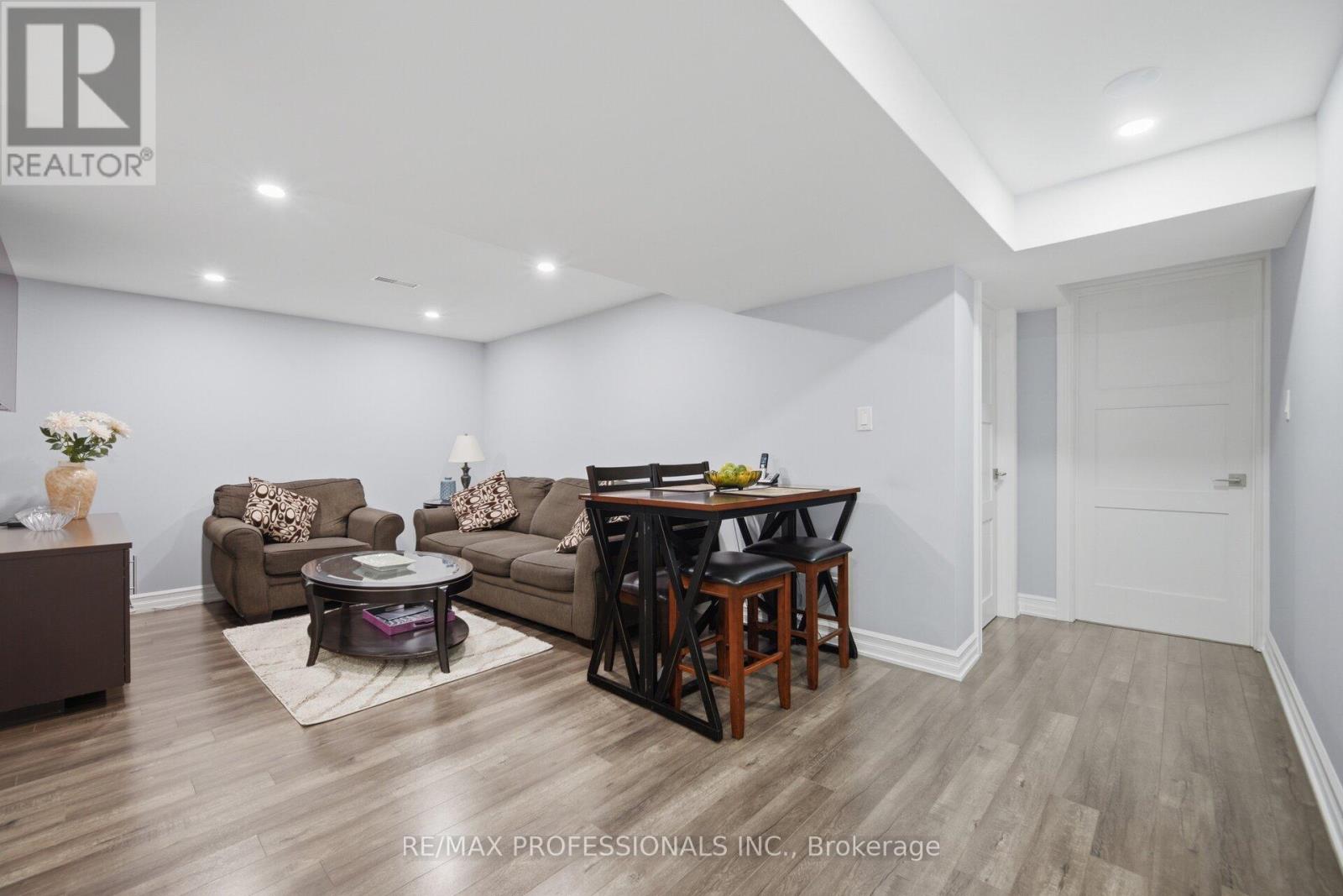 9 Tynevale Drive, Toronto, Ontario  M9R 2B3 - Photo 29 - W13509864