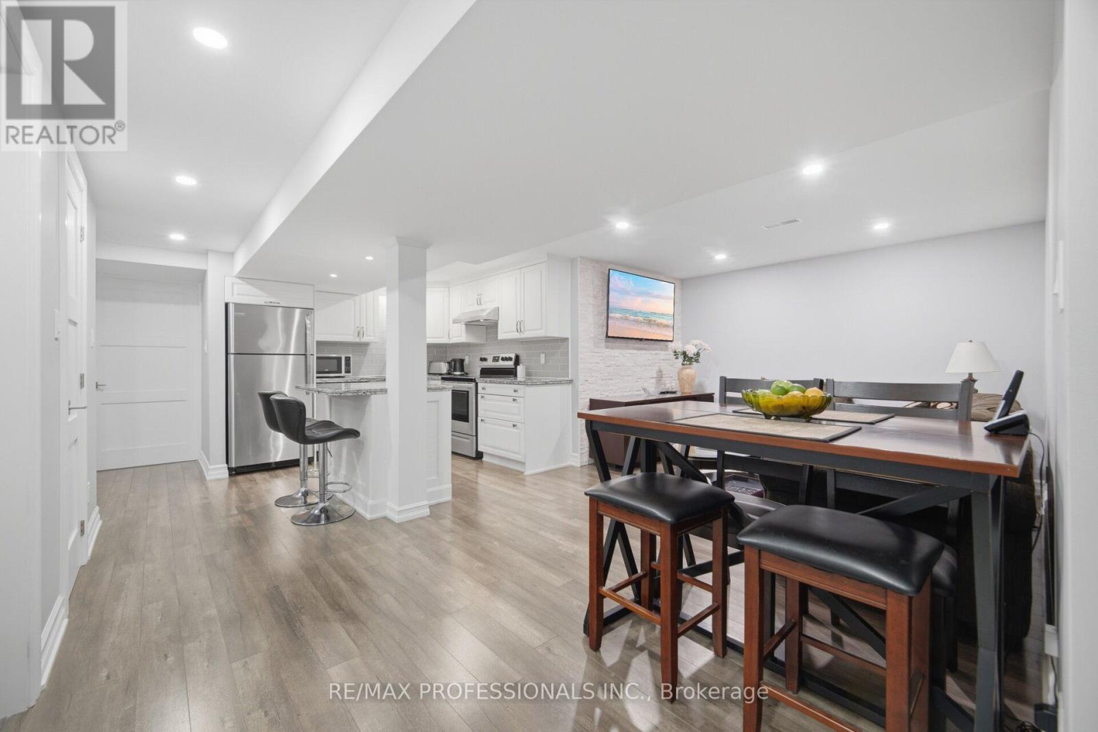 9 Tynevale Drive, Toronto, Ontario  M9R 2B3 - Photo 30 - W13509864