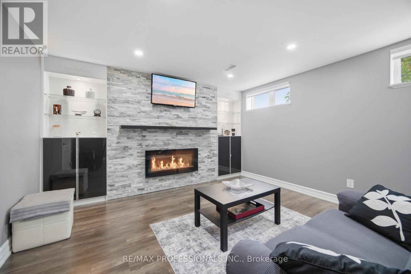 9 Tynevale Drive, Toronto, Ontario  M9R 2B3 - Photo 31 - W13509864