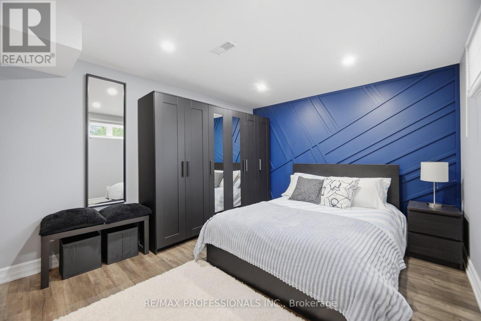 9 Tynevale Drive, Toronto, Ontario  M9R 2B3 - Photo 34 - W13509864