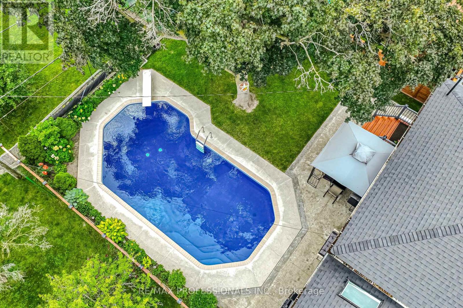 9 Tynevale Drive, Toronto, Ontario  M9R 2B3 - Photo 40 - W13509864