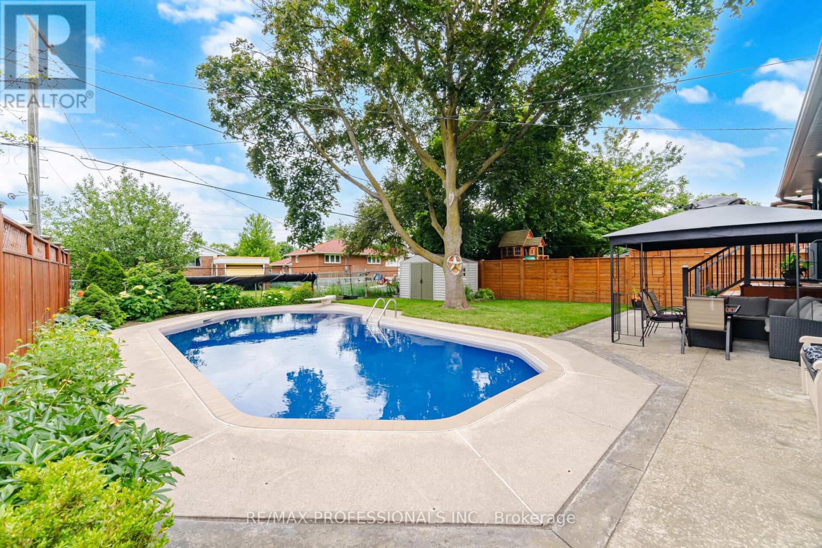 9 Tynevale Drive, Toronto, Ontario  M9R 2B3 - Photo 41 - W13509864