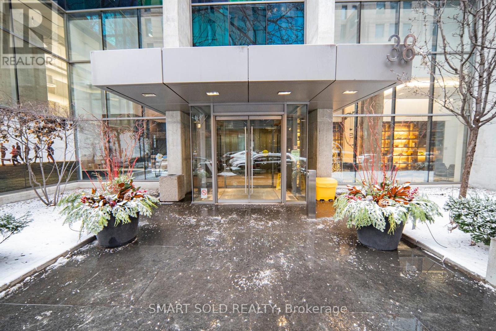 3708 - 38 Grenville Street, Toronto, Ontario  M4Y 1A5 - Photo 2 - C13509900