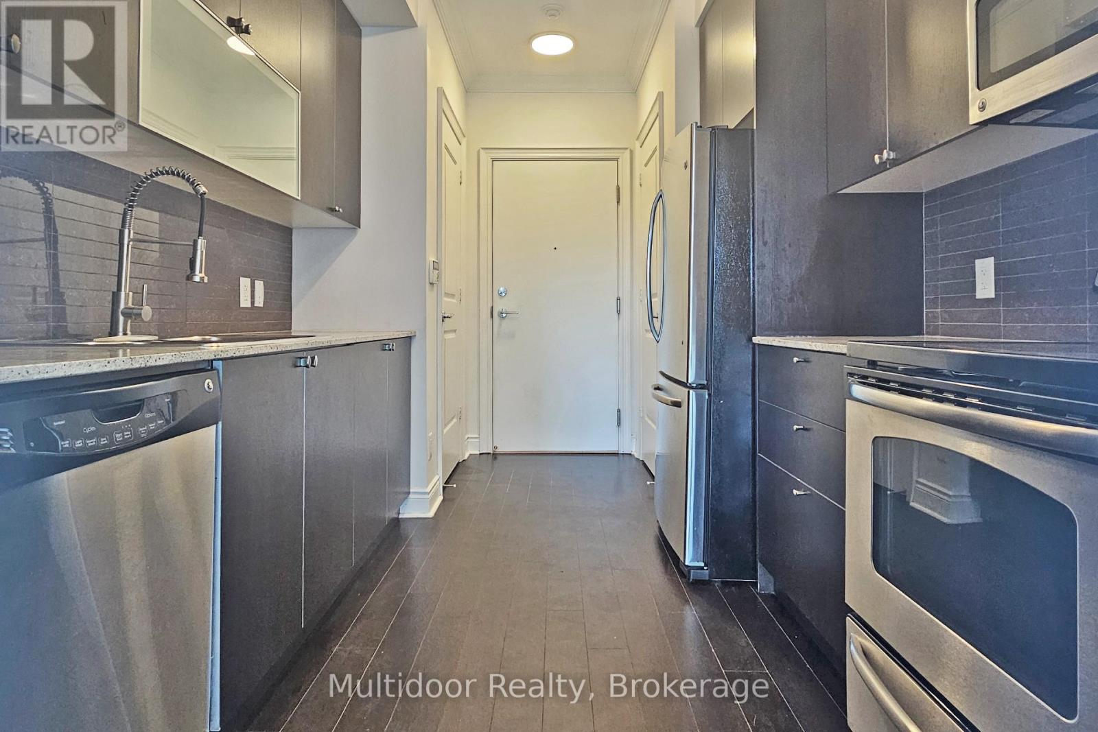 413 - 16 Brookers Lane, Toronto, Ontario  M8V 0A5 - Photo 4 - W13509886