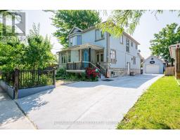 11 BENWAY DRIVE, Toronto, Ontario