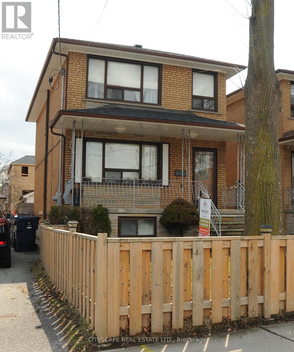 Upper Floor - 49 Algoma Street, Toronto, Ontario  M8Y 1C4 - Photo 2 - W13509910