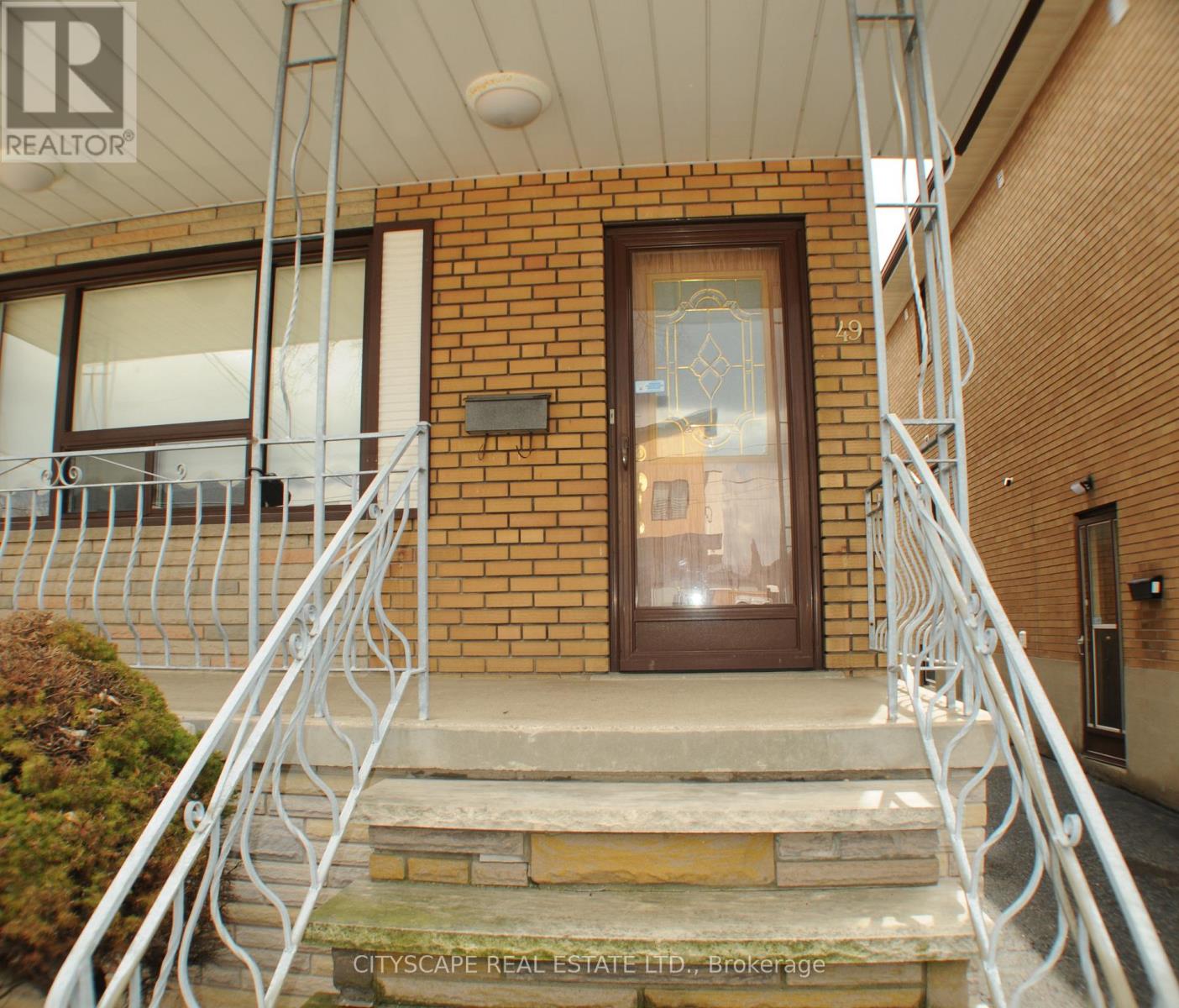 Upper Floor - 49 Algoma Street, Toronto, Ontario  M8Y 1C4 - Photo 4 - W13509910
