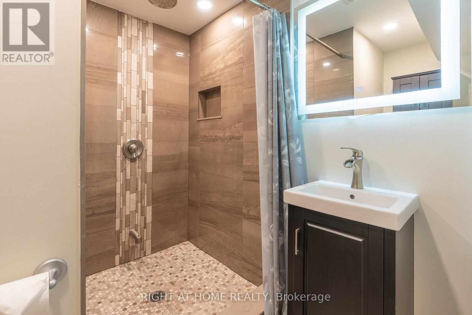 214 Kenilworth Avenue S, Hamilton, Ontario  L8K 2T4 - Photo 15 - X13509894