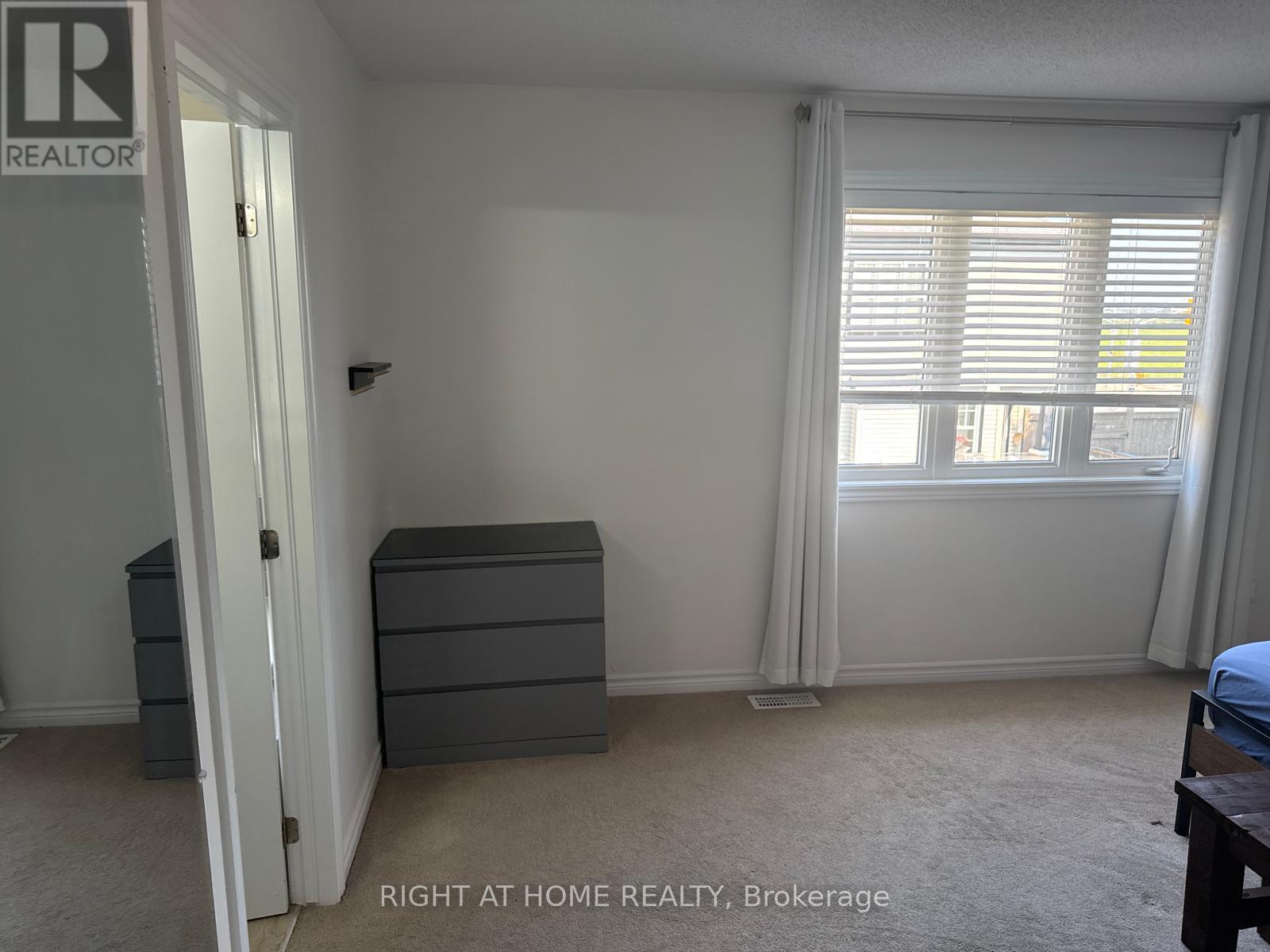 371 Vendevale Avenue, Ottawa, Ontario  K2P 0S4 - Photo 7 - X13509888
