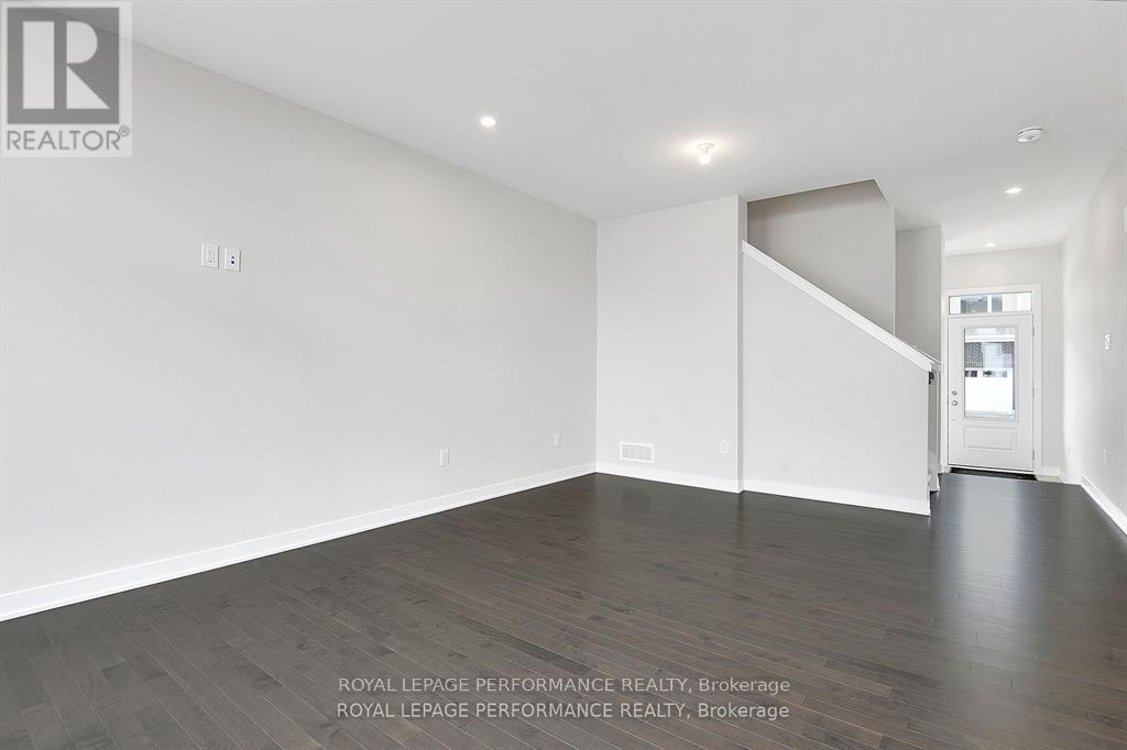 254 Falsetto Street, Ottawa, Ontario  K1W 0S4 - Photo 8 - X13509962