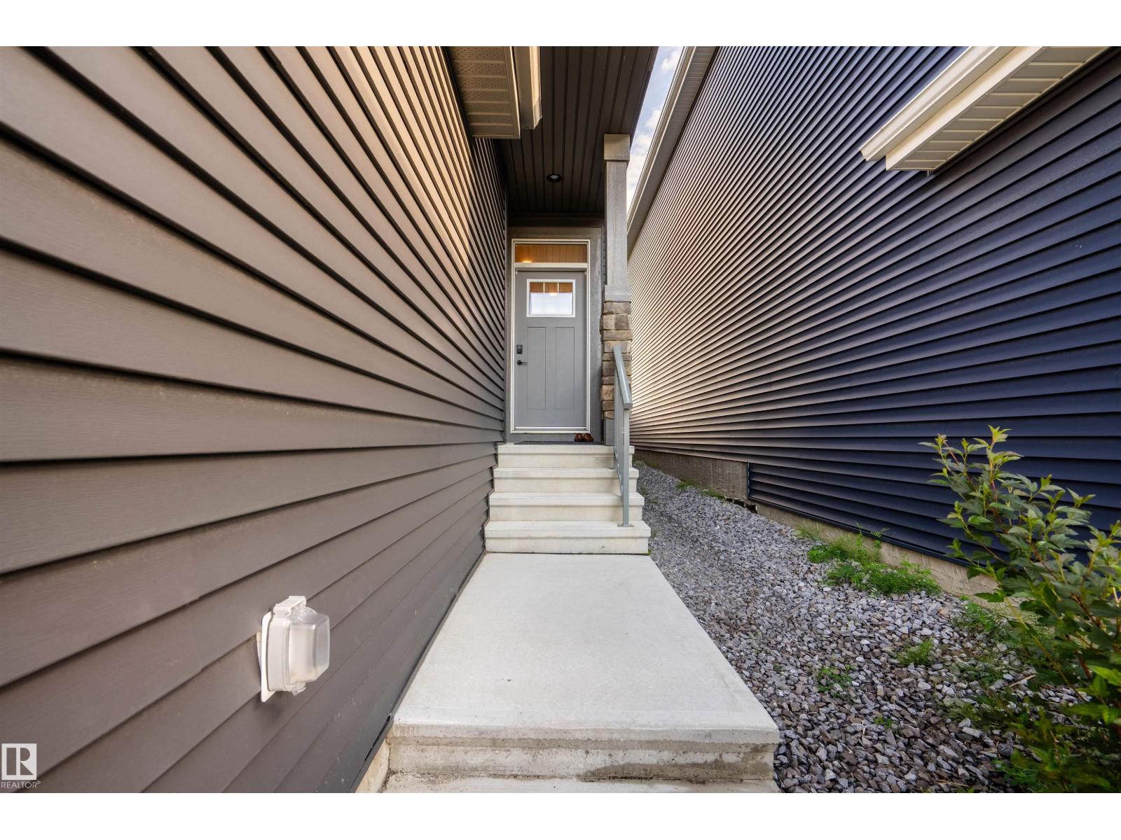 1091 Eaton Rd NW, Edmonton, Alberta  T6M 1M9 - Photo 3 - E4496602