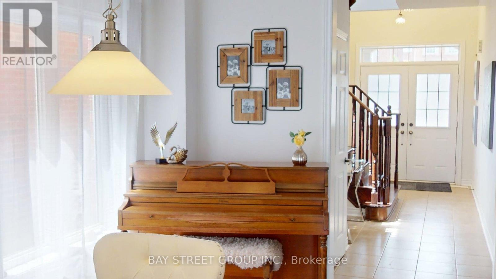 311 Oberfrick Avenue, Vaughan, Ontario  L6A 0R5 - Photo 3 - N13509970