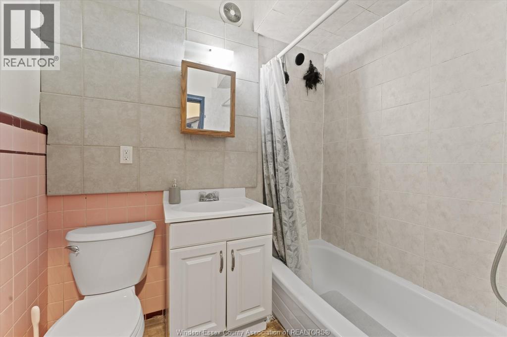 3060 Sandwich, Windsor, Ontario  N9C 1A4 - Photo 11 - 26013889