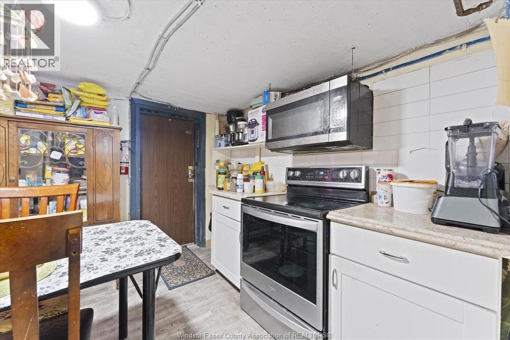 3060 Sandwich, Windsor, Ontario  N9C 1A4 - Photo 30 - 26013889