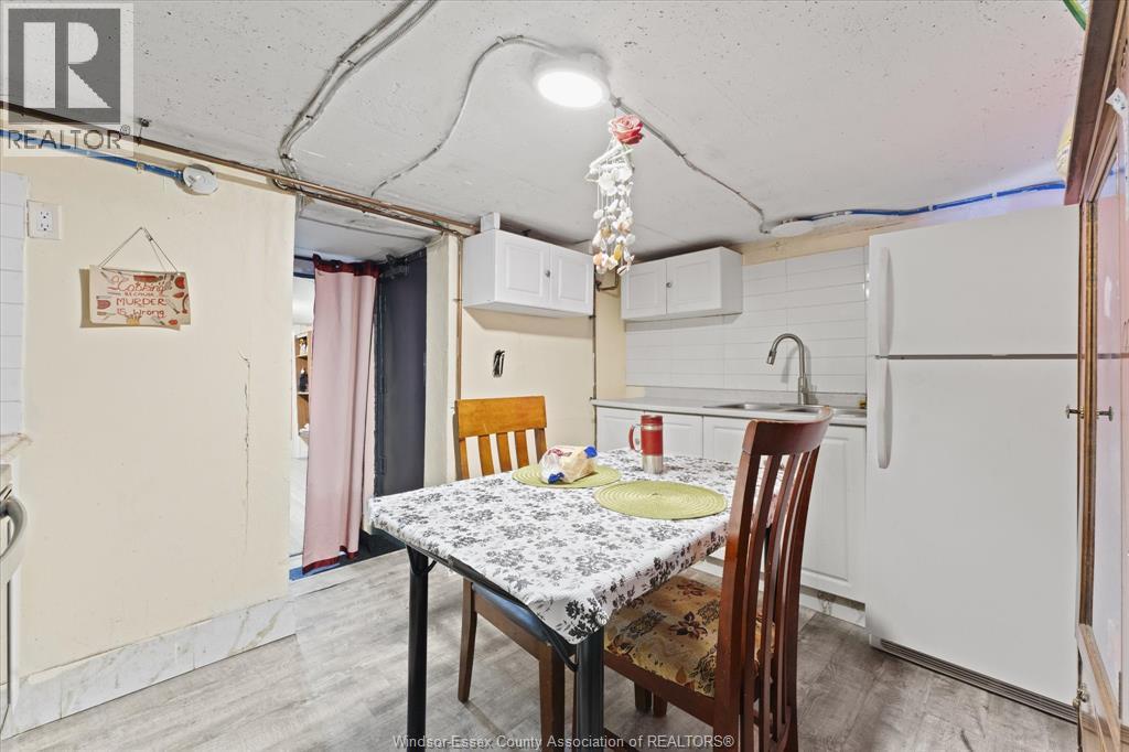 3060 Sandwich, Windsor, Ontario  N9C 1A4 - Photo 31 - 26013889