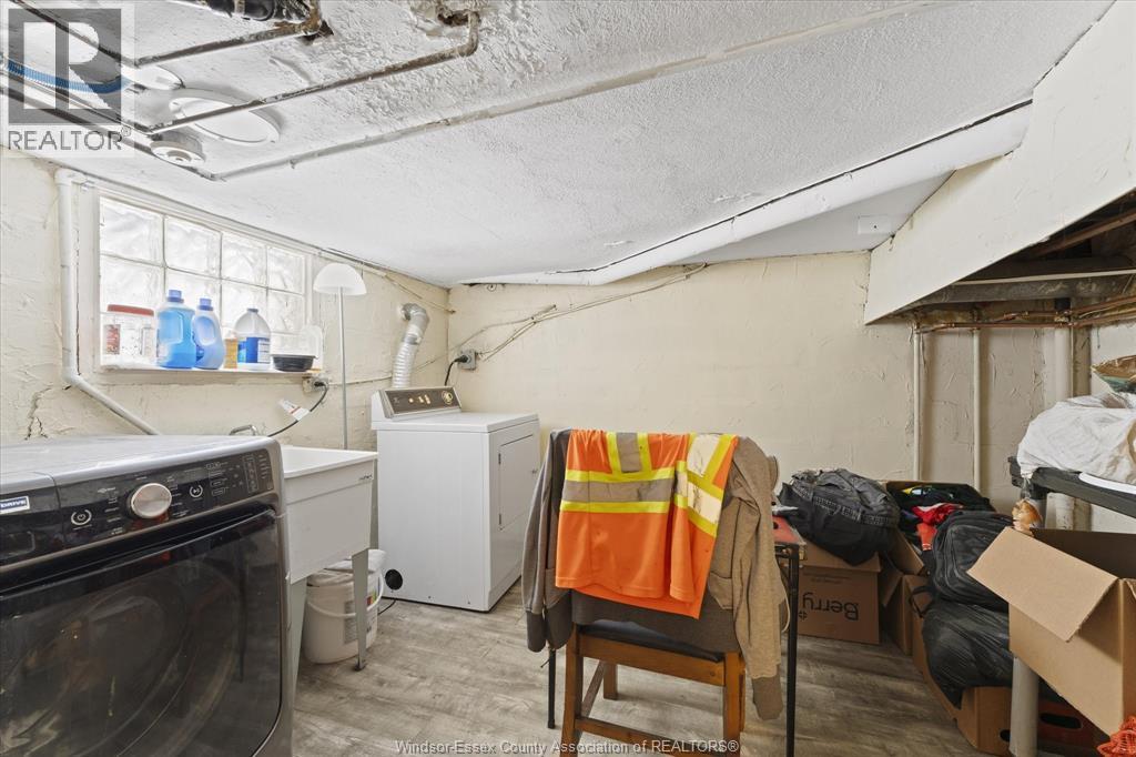 3060 Sandwich, Windsor, Ontario  N9C 1A4 - Photo 34 - 26013889
