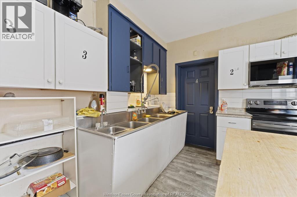 3060 Sandwich, Windsor, Ontario  N9C 1A4 - Photo 5 - 26013889