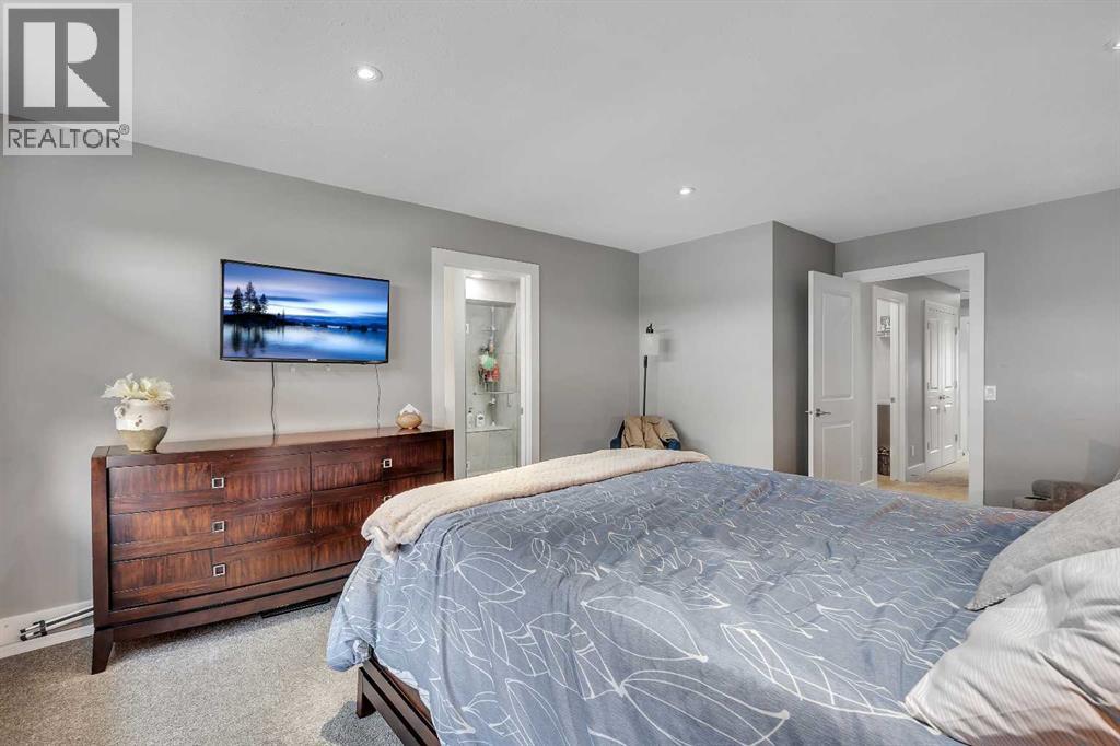 444 25 Avenue Nw, Calgary, Alberta  T2M 2A7 - Photo 32 - A2325435