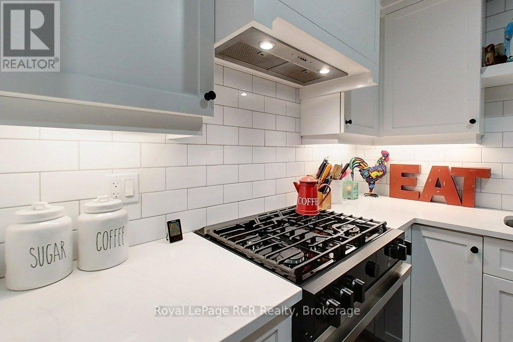 815 18th Street, Hanover, Ontario  N4N 0C5 - Photo 10 - X13510034