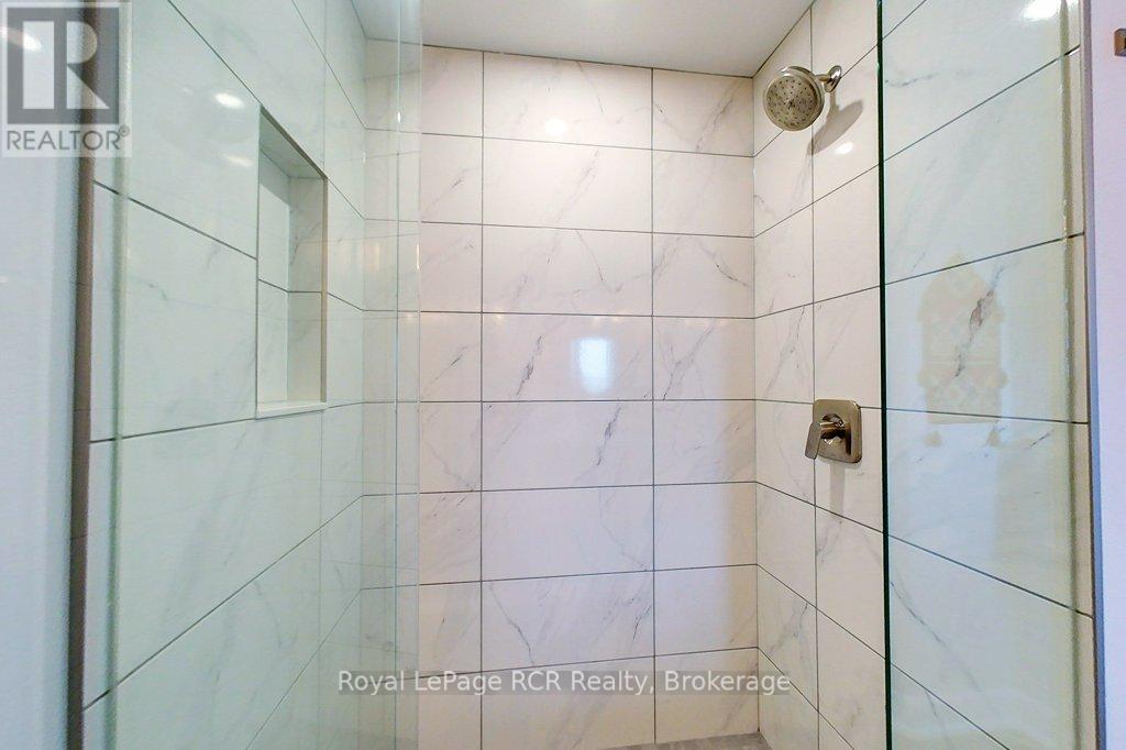 815 18th Street, Hanover, Ontario  N4N 0C5 - Photo 24 - X13510034
