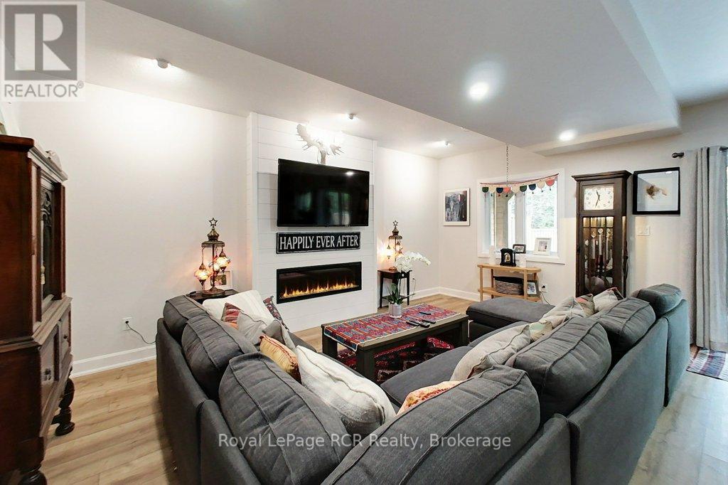 815 18th Street, Hanover, Ontario  N4N 0C5 - Photo 26 - X13510034
