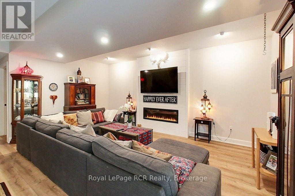 815 18th Street, Hanover, Ontario  N4N 0C5 - Photo 28 - X13510034
