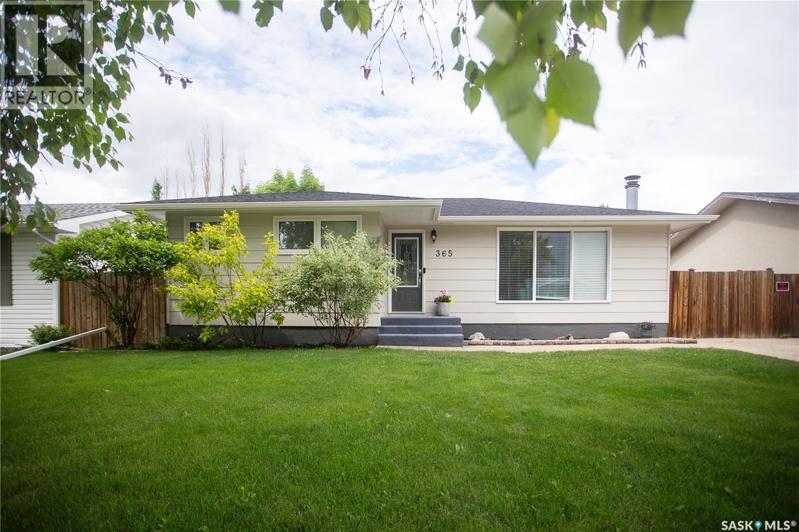 365 Waterloo Crescent, Saskatoon, Saskatchewan  S7H 4H7 - Photo 1 - SK041232